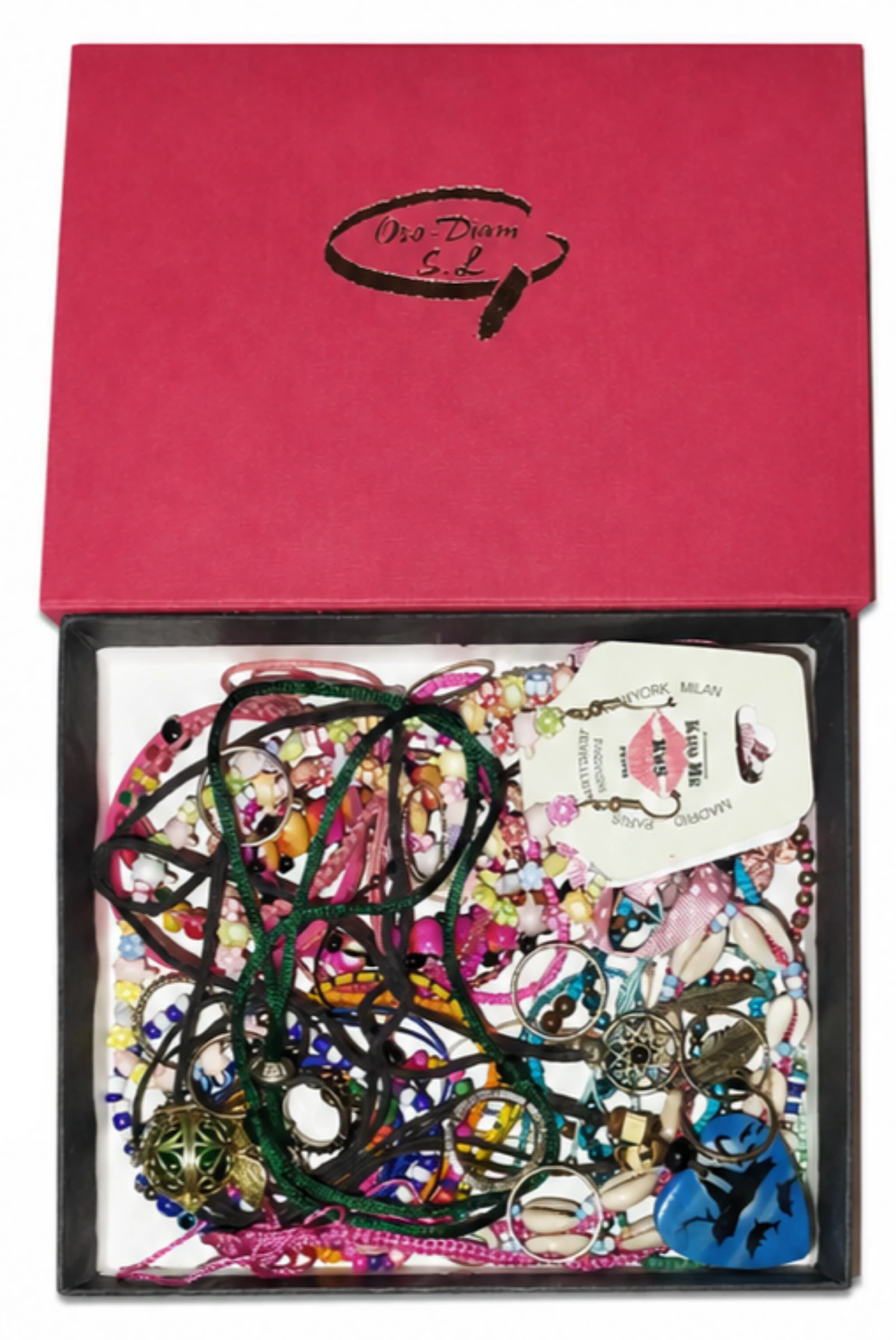 Boîte à bijoux avec lot de bracelets, colliers et bagues – photo 2